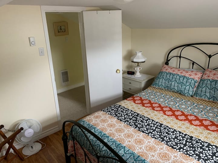 Спалня, едно двойно легло