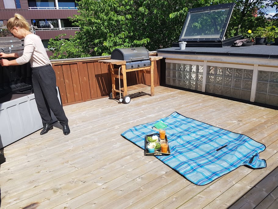 The roof offers a balcony for enjoying your breakfast or just to relax in the sun.
