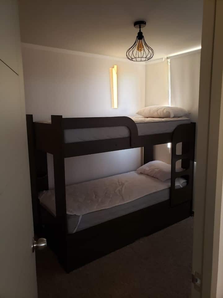 Втора спалня с 1 спалня и легло на колелца