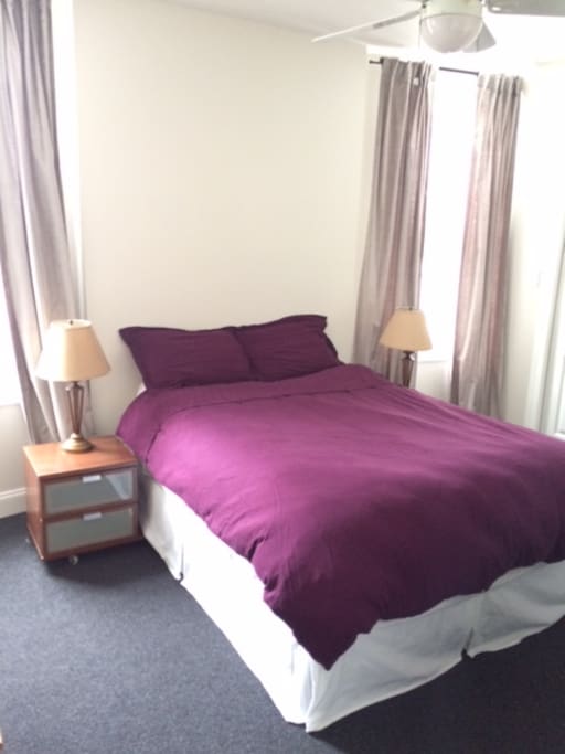 Bedroom with Queen size bed
