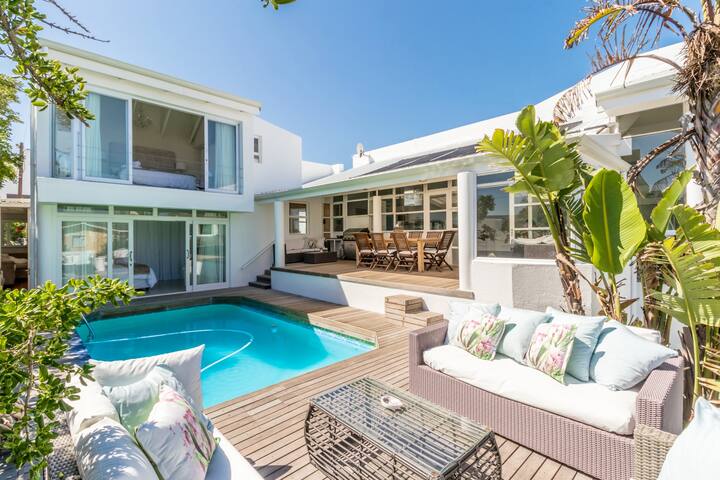 Blouberg Luxury Beach House Steps from the Beach
