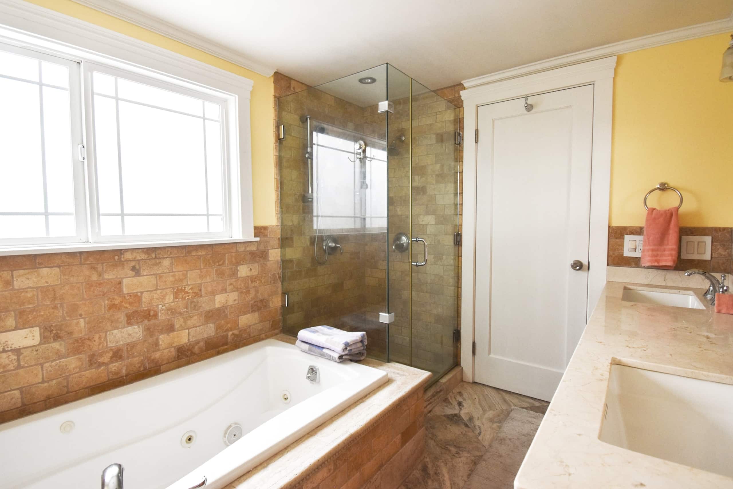 Home in San Francisco · ★4.77 · 4 bedrooms · 8 beds · 2.5 baths - Image 23