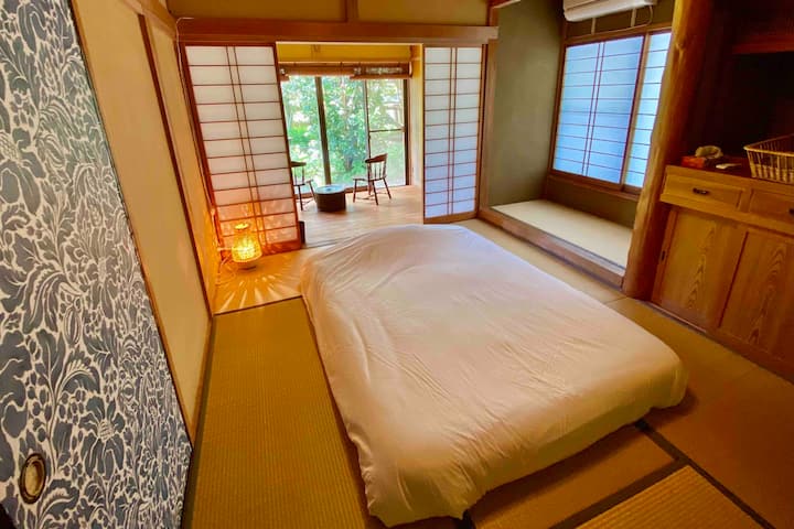 It is a Japanese house, but we also provide beds.