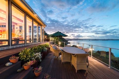 Waterfront Retreat with Inspirational Views