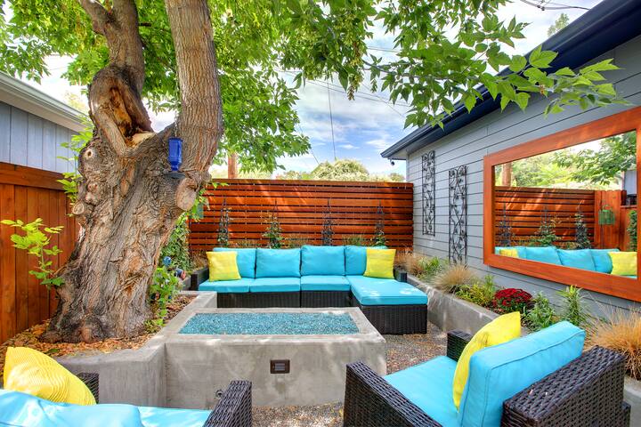 Denver Luxury Modern Whole Home Rental gallery image 3