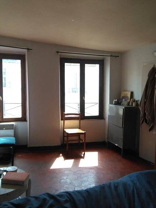 the big windows gives the room a lot of light