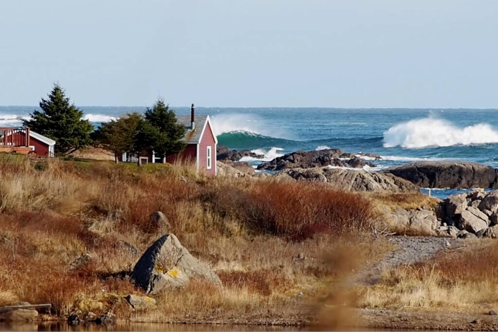 Sometimes at SE winds a great spot for wave watching