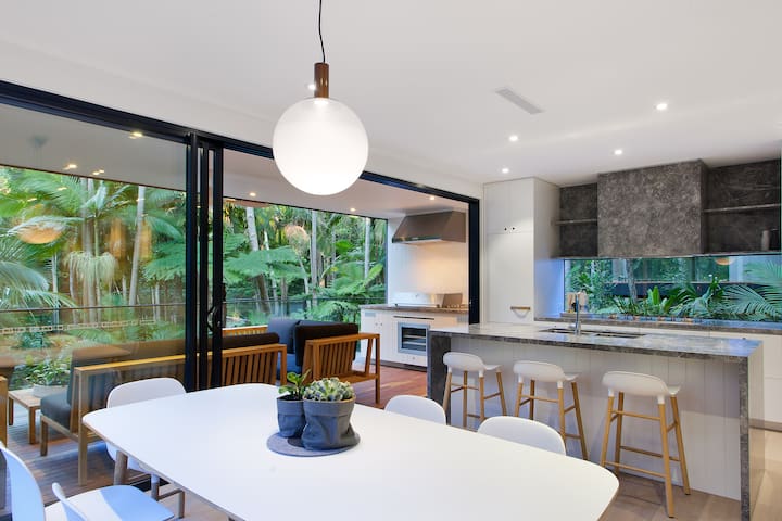 Luxury rainforest retreat, Little Cove gallery image 5