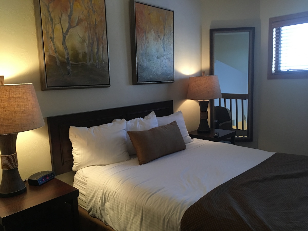 ห้องนอนที่สองชั้นบน