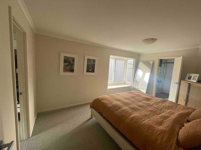 Family home in the heart of Swanbourne gallery image 5