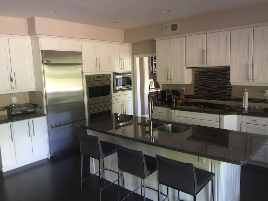 Fully equipped immaculate kitchen