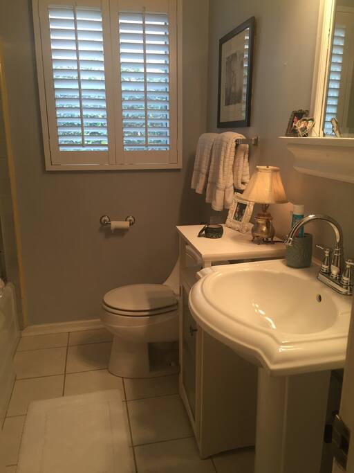 2nd Bathroom