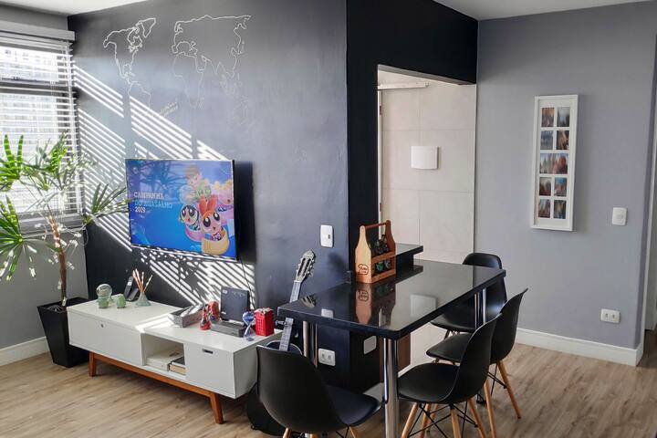 Apartamento Moderno e Equipado - Faça tudo a pé :)