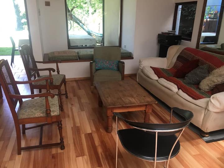 Дом с садом и бассейном в Beccar, San Isidro