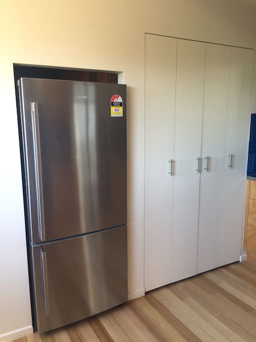 Kitchen:fridge and pantry