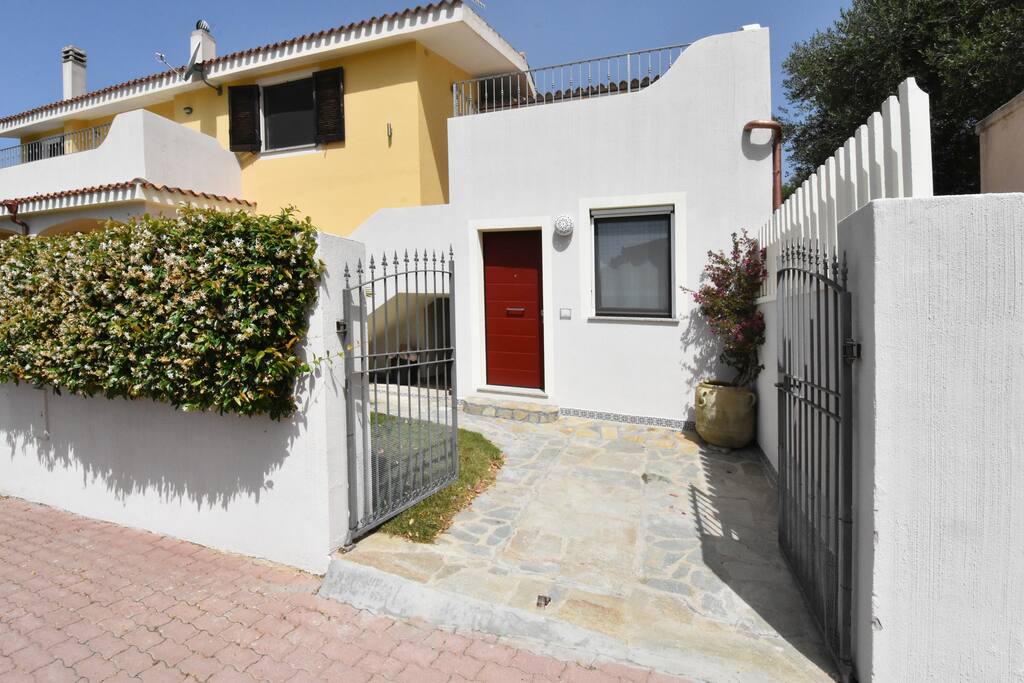 L'ingresso dell'appartamento monolocale