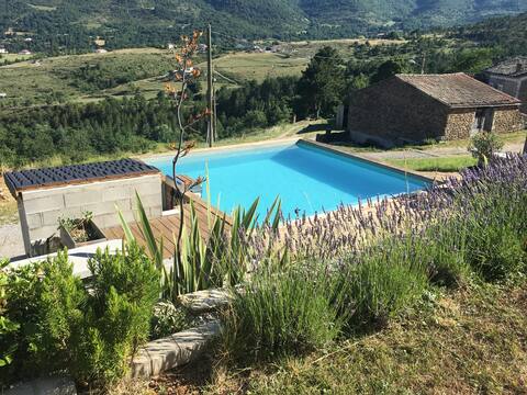 Contemporary villa Le Piment Bleu