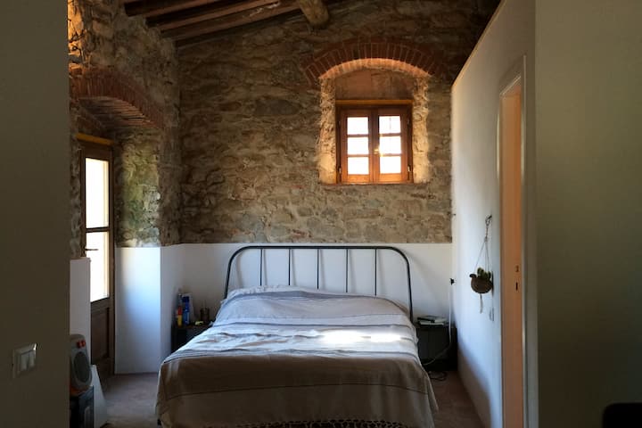 Cosy house with garden - La casetta di Marta