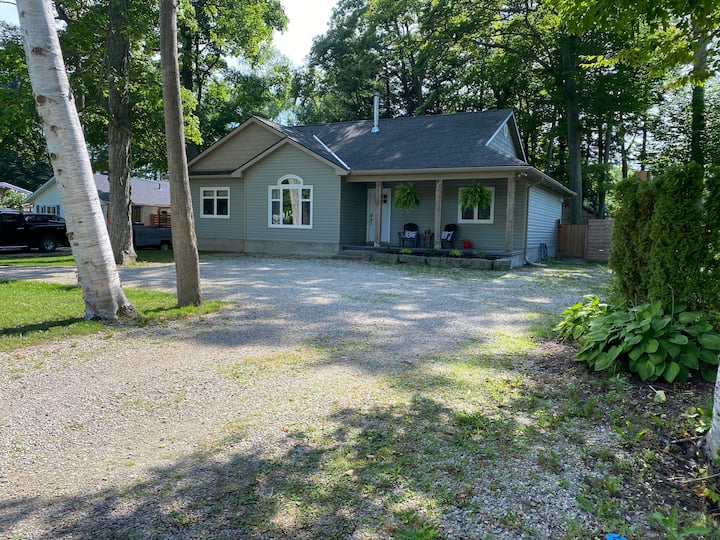 Point Clark Vacation Rentals & Homes Ontario, Canada Airbnb