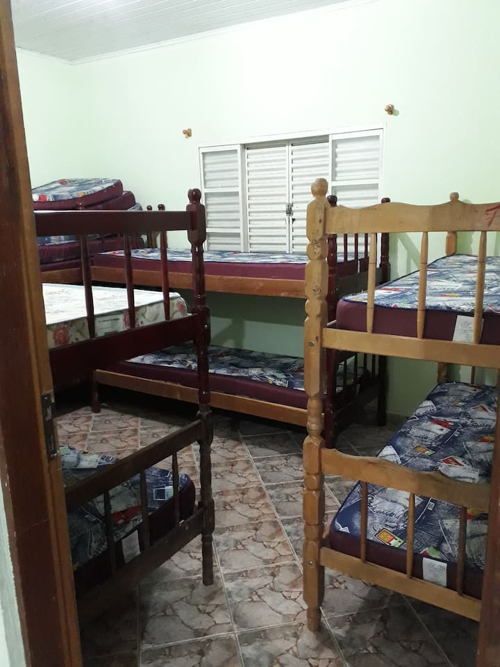 საძინებელი 4