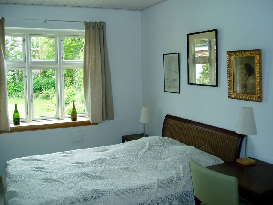Room for two with a Grand Lit (200x140).