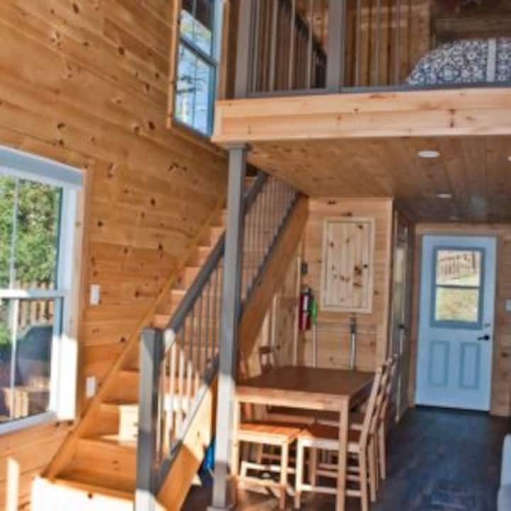 Gordon's Grey River Bunkie Houseboats for Rent in Bobcaygeon, Ontario