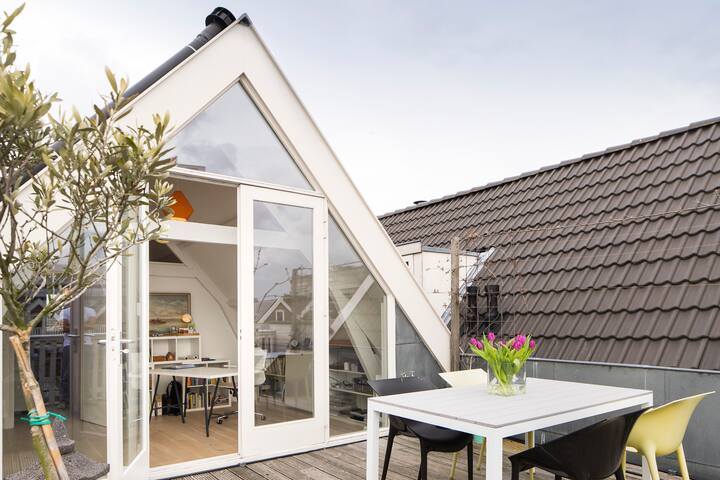 Ensuite room in quite street @ edge of city centre