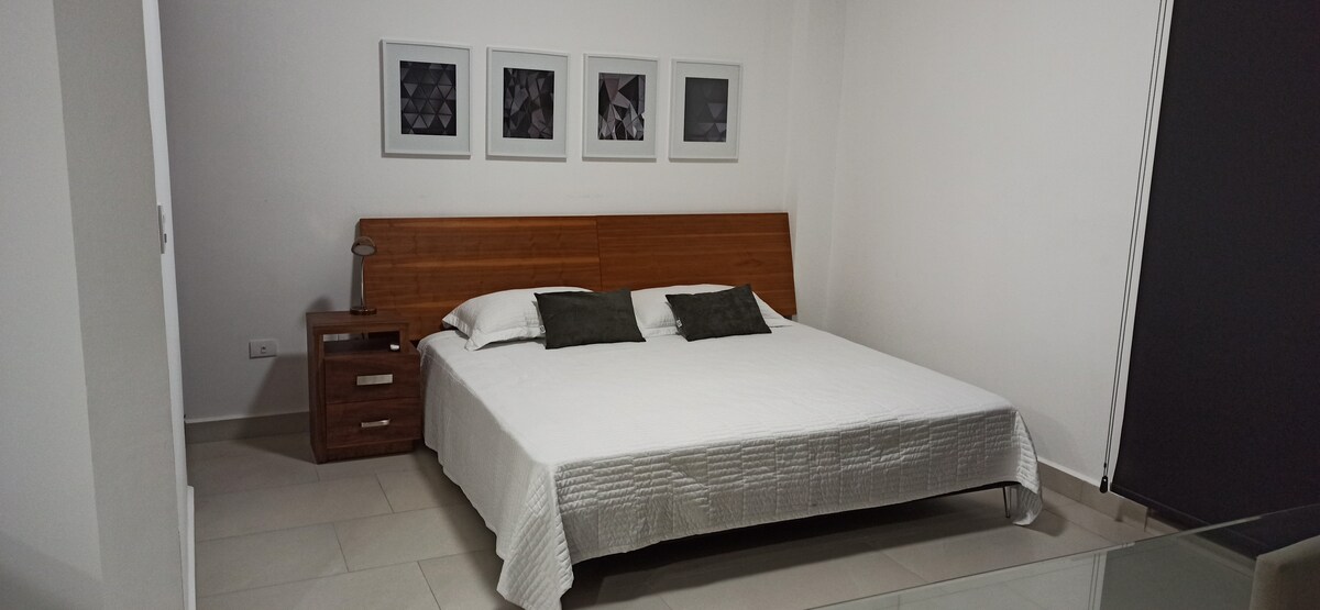 Habitación tamaño king.