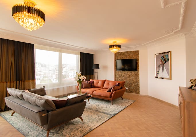 Charming Suite Bosphorus View gallery image 3