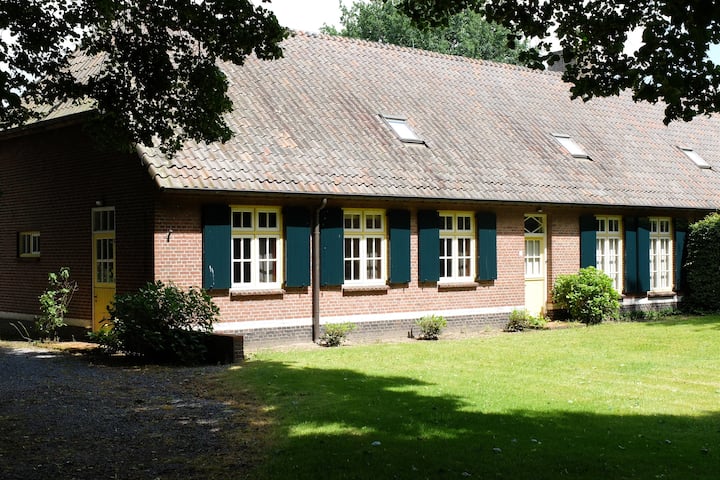 Historic Farmhouse in Borkel & Schaft