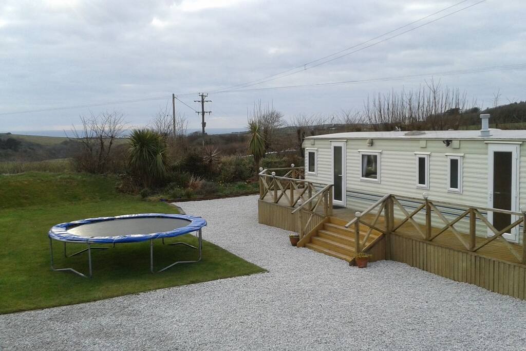 Secluded garden & far views of the sea & countryside.
