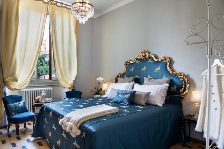 ☆Contemporary Suites☆ Central Ap. Parking & Gym gallery image 3