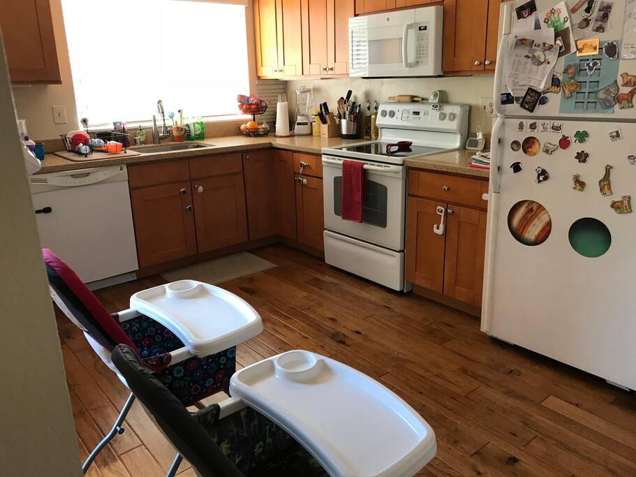 Kitchen w high chairs