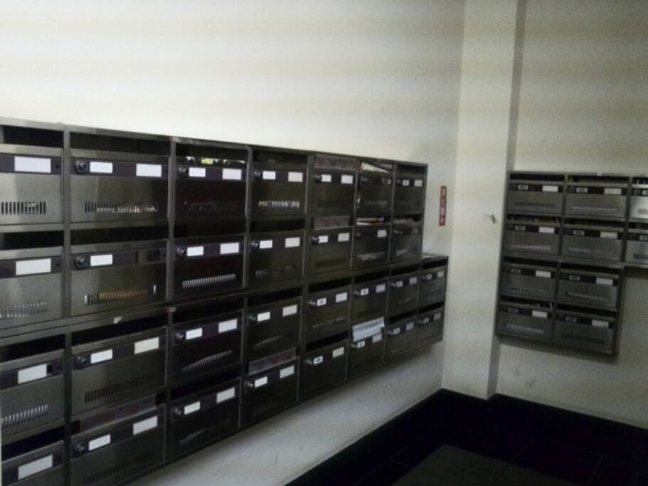 Mail Box