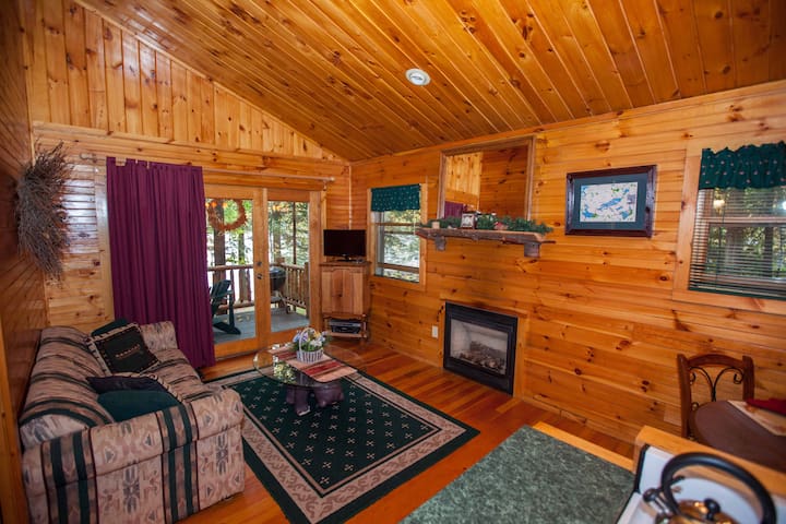Lakefront Cottage Baker Cottage On Lake Flower Cottages For