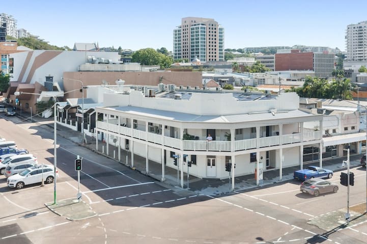 Newmarket Hotel - Rm 3 - King Single