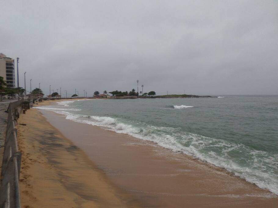 Praia em frente ao Apart