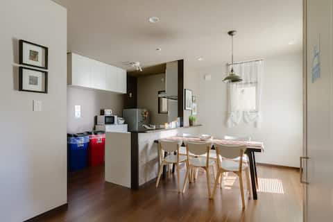 Easy access Nanba,USJ,Kaiyukan,100㎡ 4bedroom house