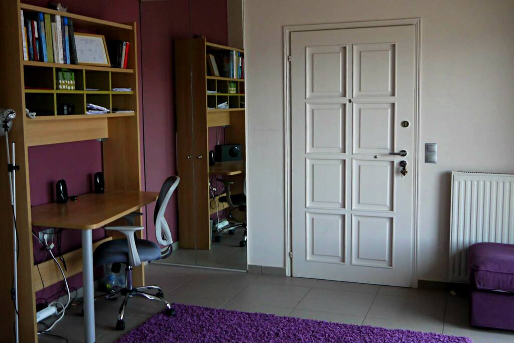 Είσοδος,Γραφείο /
Entrance,study area