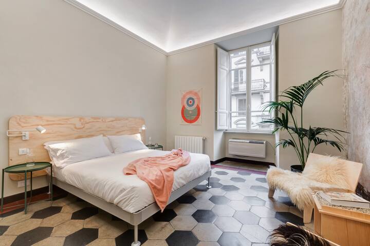 SPOTinROME design apt centro storico Visconti gallery image 4