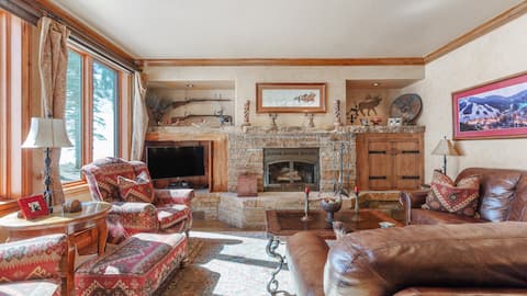 Highlands Slopeside 206