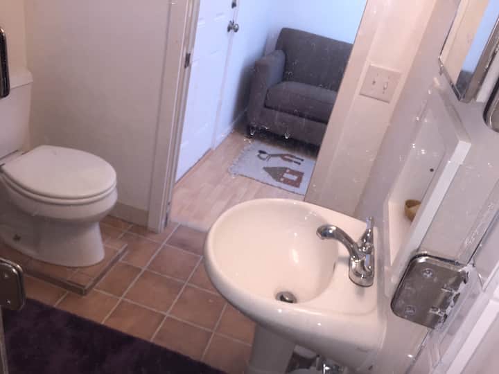 Missoula Cottage Guesthouses for Rent in Missoula, Montana, United