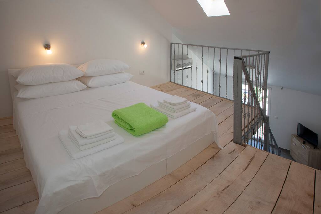 Double bed