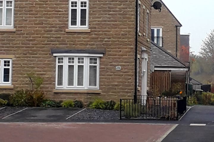 Bedroom - Double Bed and Private Bathroom in Otley