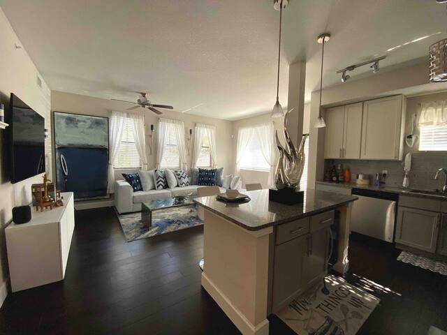 Enjoy Peace & tranquillity. A home away from home gallery image 4