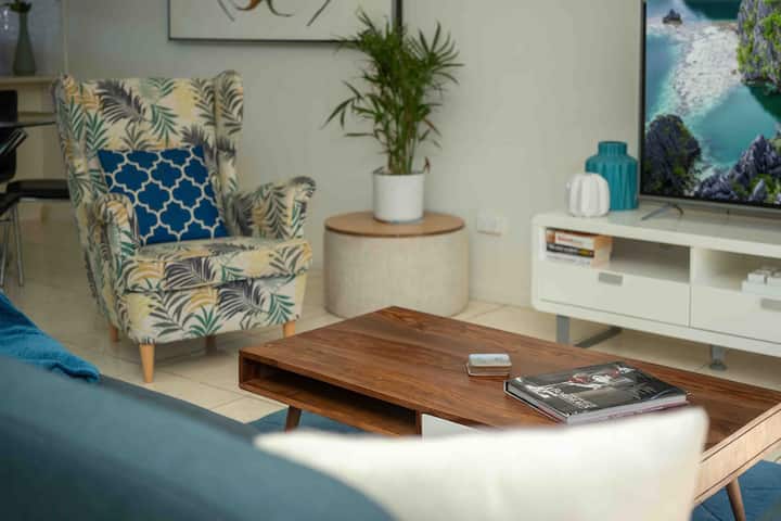 Walk to Casino, Pacific Fair & Beach 2 Bed T’House