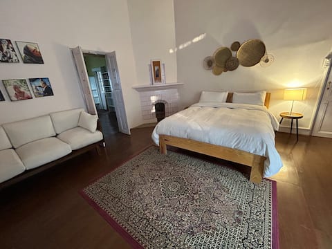 Mimosa Ridge- Tranquil Heritage House