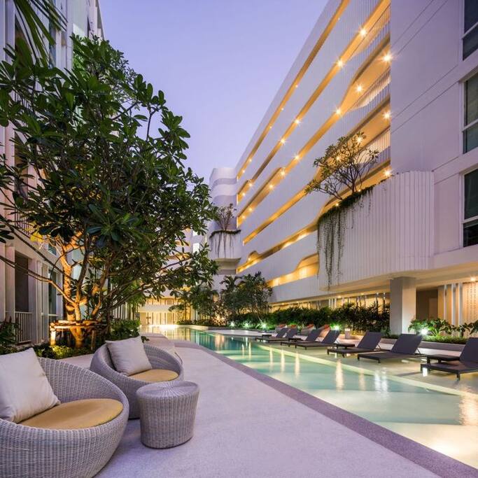 Beautiful setting and architecture