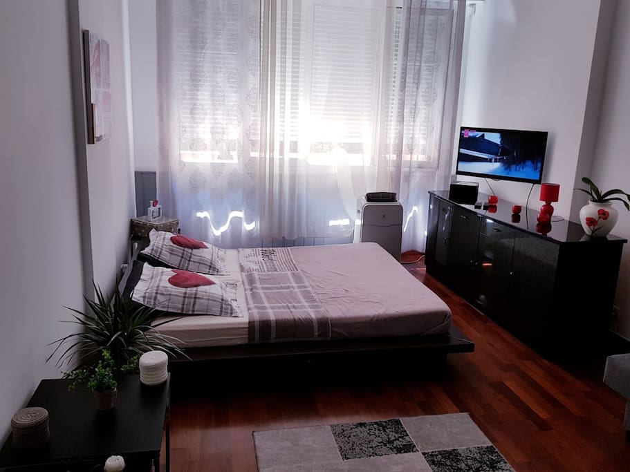 SmartTV/wifi/air AC