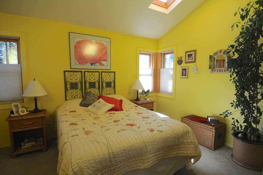 Queen size bed